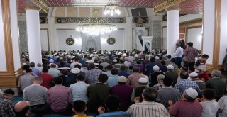 Demirtaş Cami İlk Teravih Namazı İle İbadete Açıldı