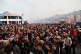 Rize'de 3. Geleneksel Hamsi Festivali düzenlendi.