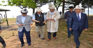 İznik Gölü Kenarında Kırgız Şenliği