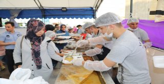 Dünya Süt Günü’nde vatandaşlara sütlaç dağıtıldı