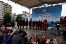 Rize'de 3. Geleneksel Hamsi Festivali düzenlendi.