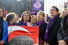 KADINLARIN SESİ BURSA’DA YANKILANDI: ŞİDDETE HAYIR!