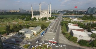 Adana Trafiğine Başkan Sözlü Neşteri