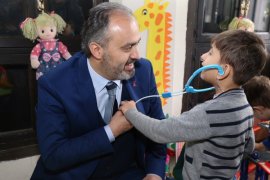 Başkan Aktaş: 'Bursa’nın geleceği çocuklarla değerli'
