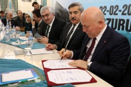 Erzurum Büyükşehir Belediyesi, TÜYAP A.Ş. ile işbirliği protokolü imzaladı.