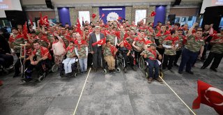 120 engelli gence askerlik kınası yakıldı