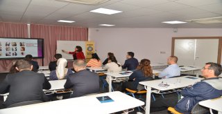 Diyarbakır Büyükşehir'de personele temel iletişim eğitimi