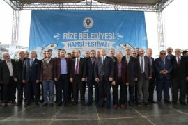 Rize'de 3. Geleneksel Hamsi Festivali düzenlendi.