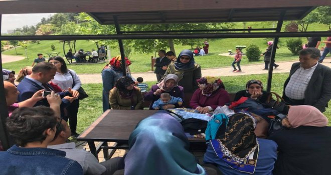 Büyükşehir'den koruyucu ailelere  piknik.