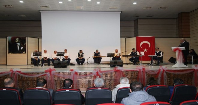 Erzincan Belediyesi Tandır Başı ekibi tarafından konser düzenlendi.