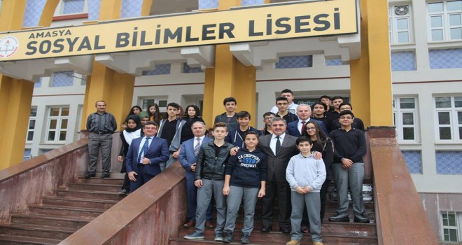 Belediye Başkanı Özdemir'in Okul Ziyaretleri Devam Ediyor