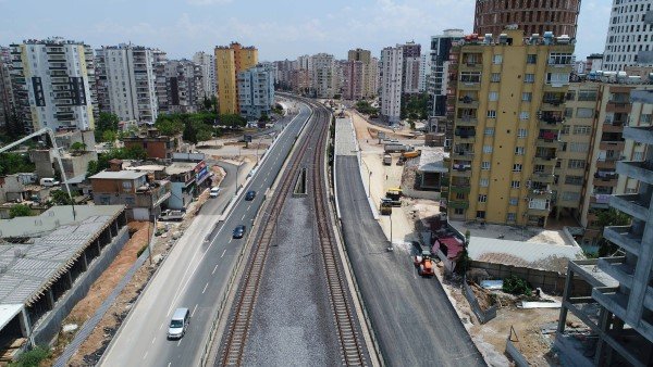 Adana Trafiğine Başkan Sözlü Neşteri