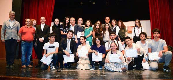 Adana'da Liseli Gençler Tiyatroya Doydu