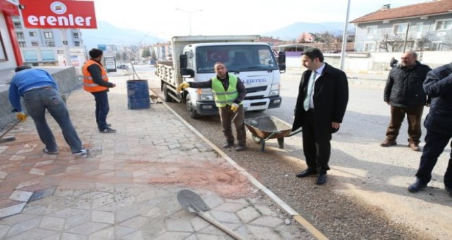 Başkan Eroğlu: 2018'de 70 bin ton asfalt dökeceğiz