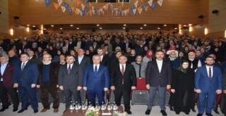 AK Parti Düzce  İl Danışma Toplantısı Kültür Merkezi'nde gerçekleştirildi.