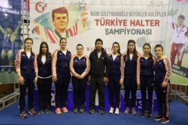 Büyükşehir'in Halter takımı Türkiye ikincisi oldu.