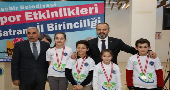 Satrancın birincileri şampiyonluk için yarıştı