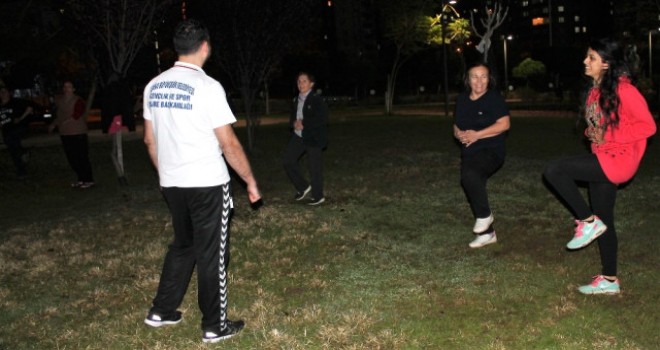 Adana'nın Parklarında Sabah-akşam Spor