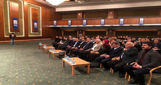 AK Parti Ankara İl Başkanlığı tarafından Kızılcahamam’da çalıştay gerçekleştirildi