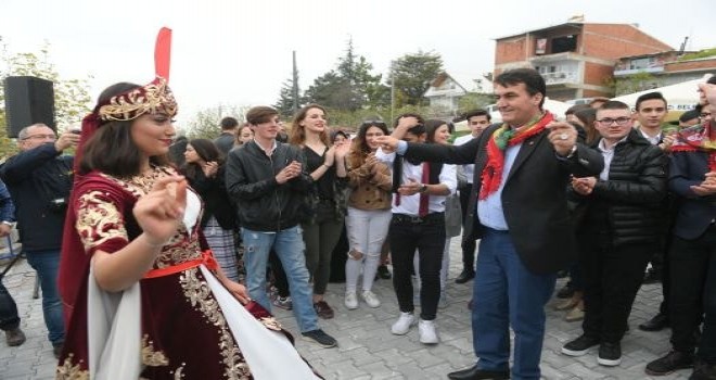 Osmangazi’de Köy Düğünü Geleneği Yaşatılıyor