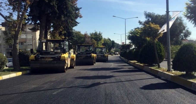 Büyükşehir'in  yürüttüğü asfalt hamlesi tüm hızıyla devam ediyor.