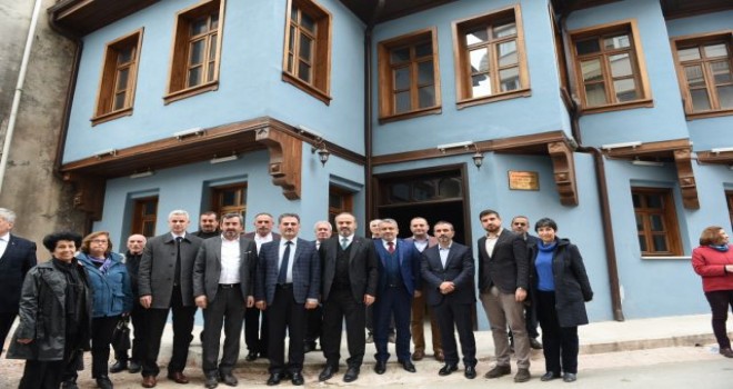 Gemlik’in yeni kültür merkezi gün sayıyor