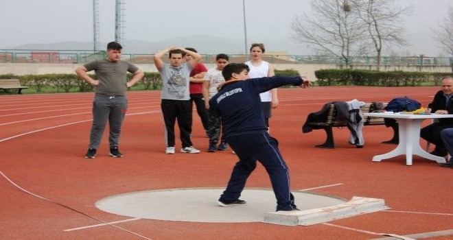 Osmangazili Atletlerin Yıldızı Parladı