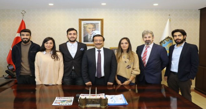 Üniversite öğrencilerinden Başkan Atilla'ya ziyaret